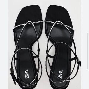 NWT ZARA 🎄Holiday VACATION RHINESTONE HEELED SIZE 7.5

🚨FIRM PRICE